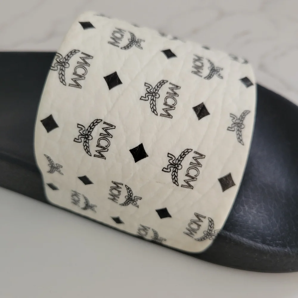 MCM Black and Cream Slides - Picture 3 of 7